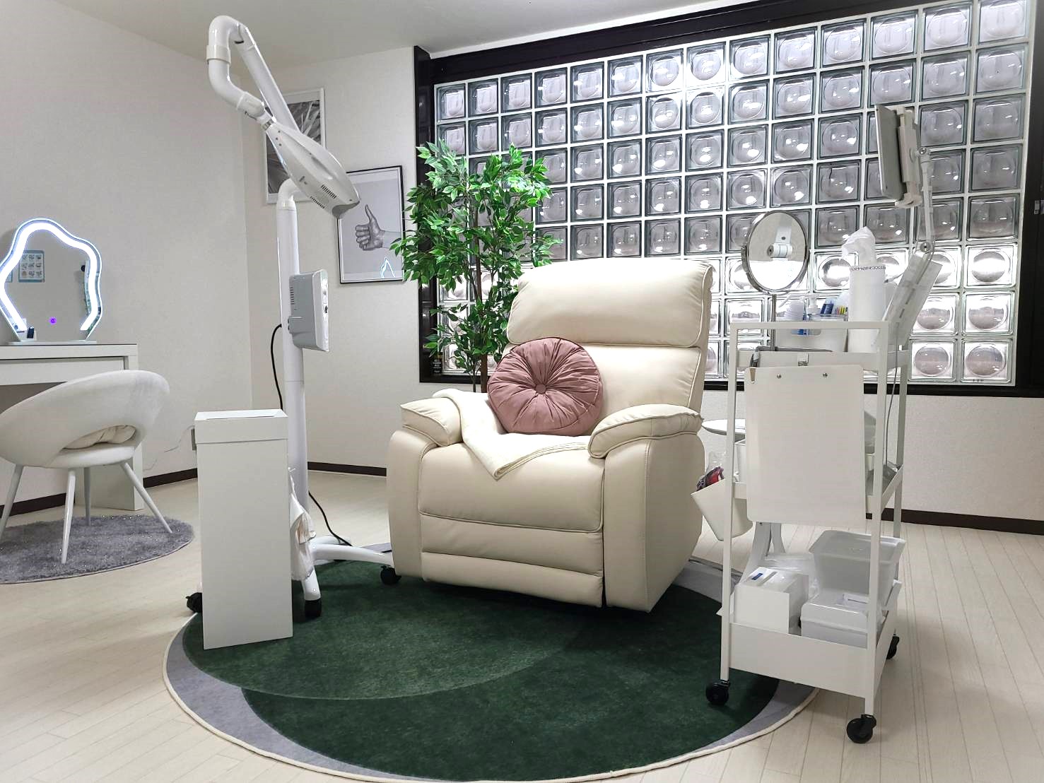 南森町店 | メディカルホワイトニング HAKU